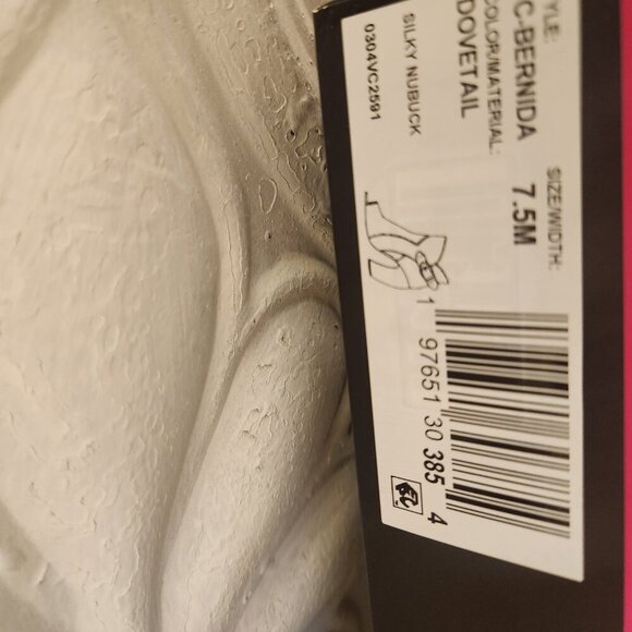 Vince Camuto Grey Leather " Bernida" Peep toe Heeled Sandals. NIB. Size Various - Picture 3 of 11